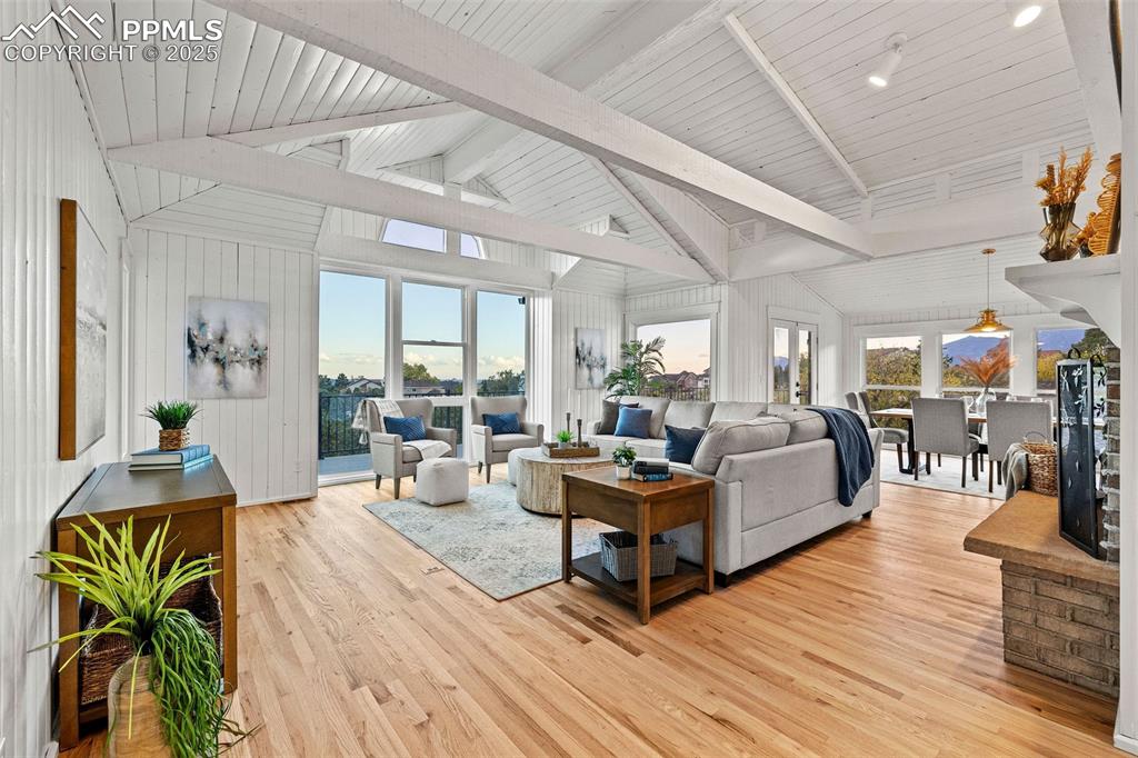 Image 16 of 49: Living Room