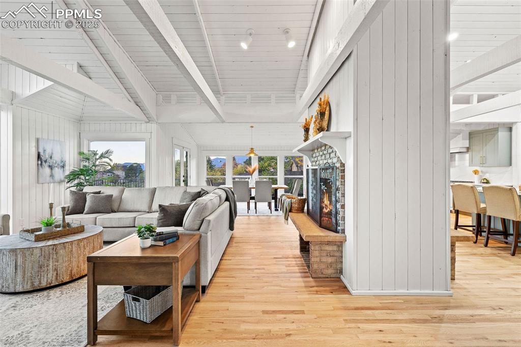 Image 20 of 49: Living Room