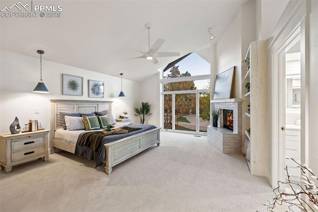 Image 24 of 49: Bedroom