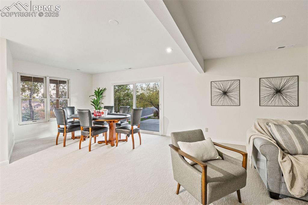 Image 42 of 49: Dining Area