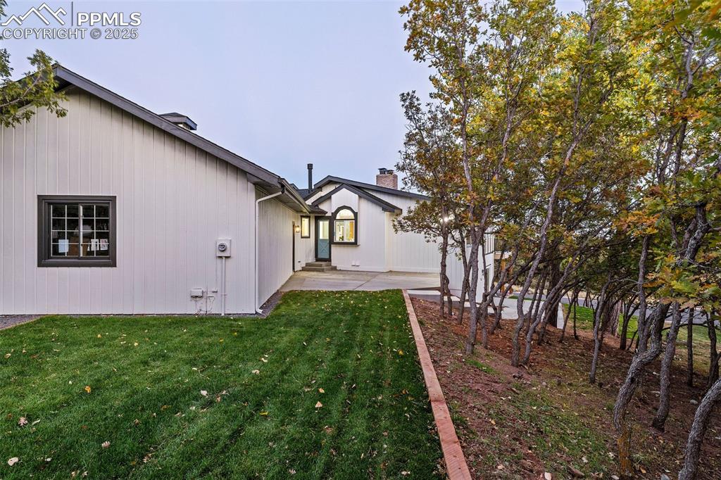 Image 47 of 49: Back of Structure