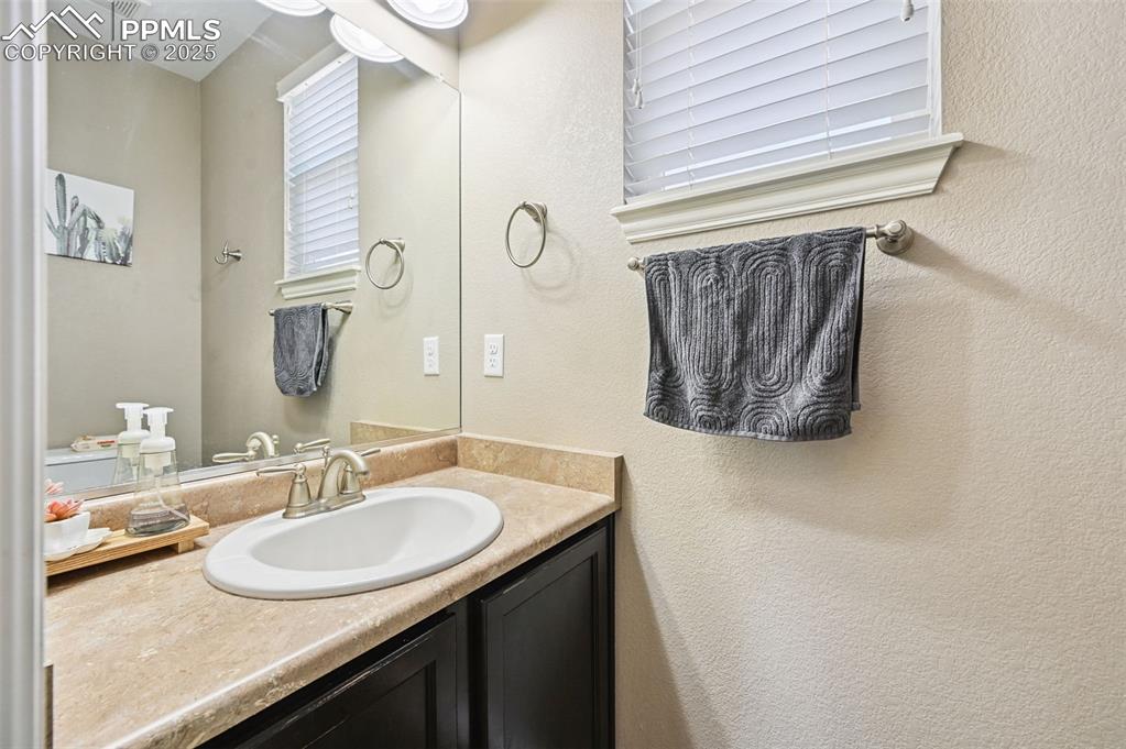 Image 13 of 49: Bathroom