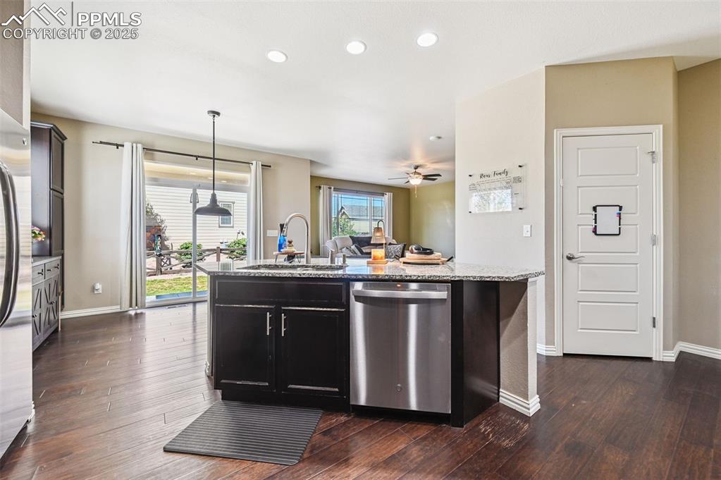 Image 6 of 49: Kitchen