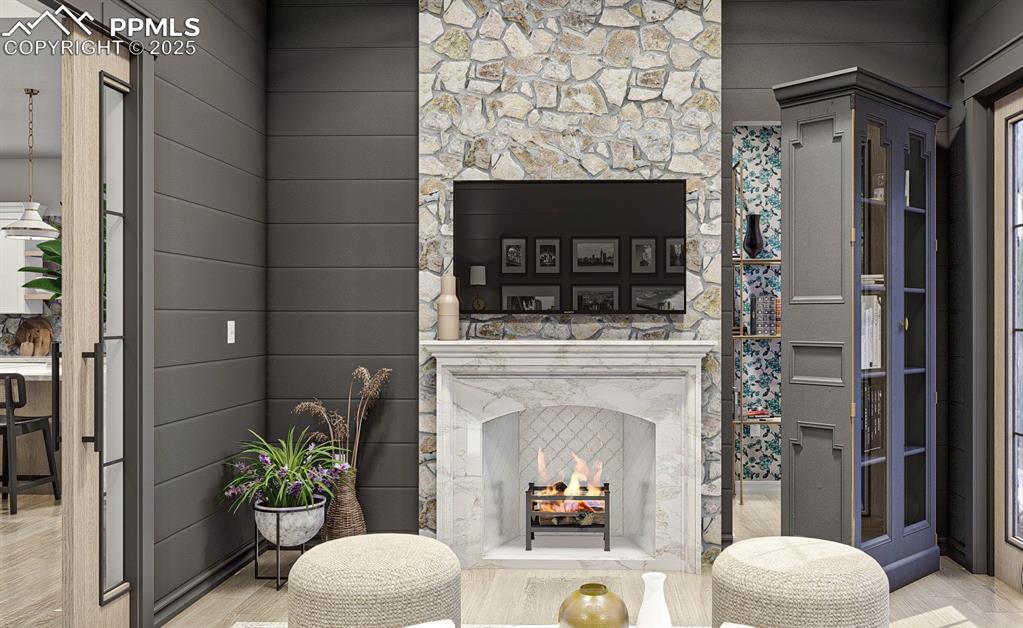 Image 13 of 18: Living Room