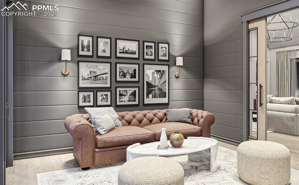 Image 14 of 18: Sitting Room