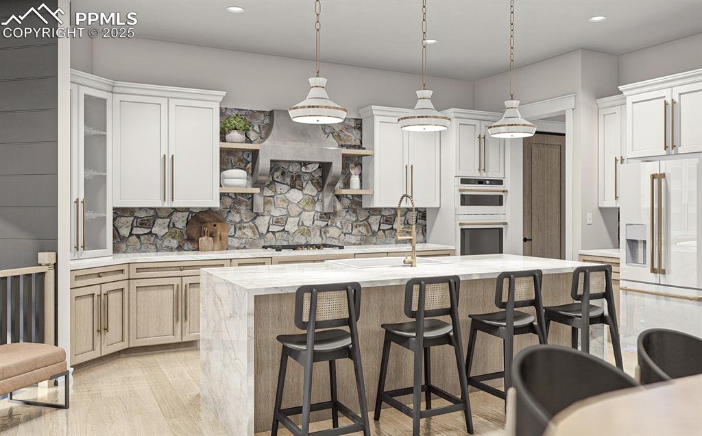 Image 15 of 18: Kitchen