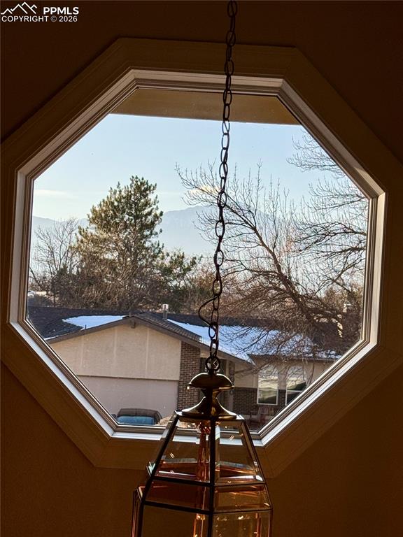 Image 38 of 48: Entry