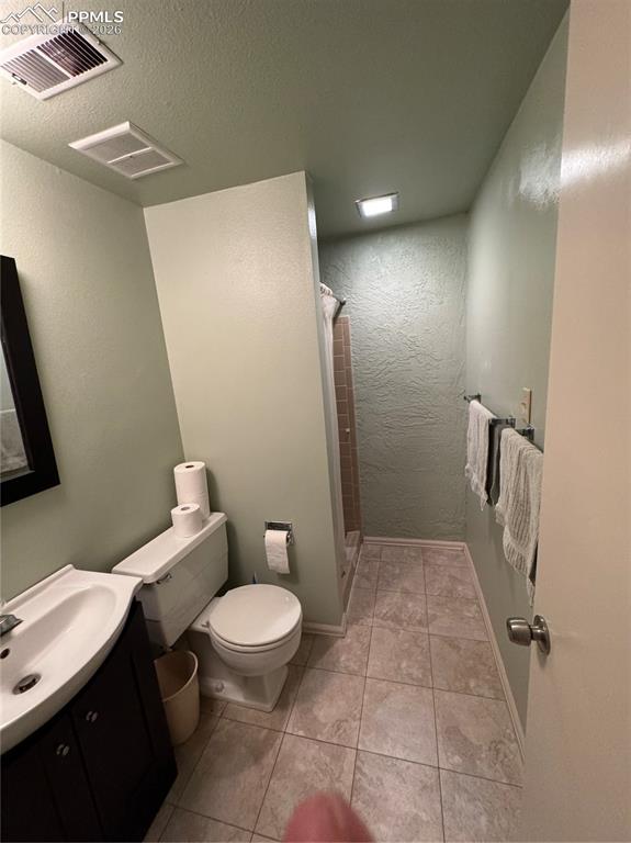 Image 41 of 48: Basement Bathroom
