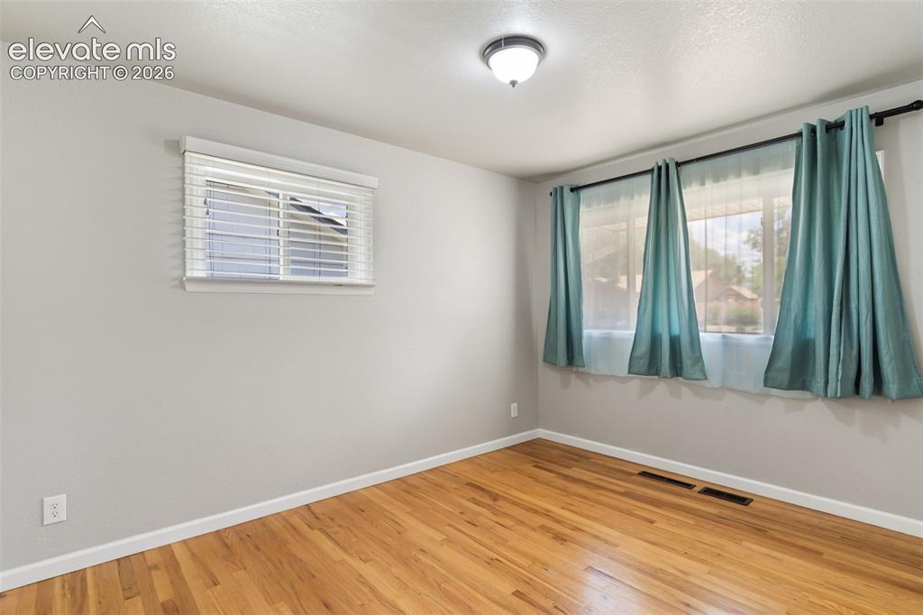 Image 12 of 21: Bedroom