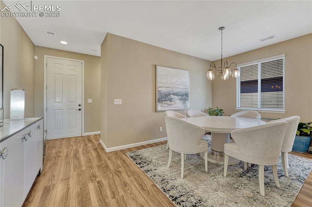 Image 11 of 44: Bathroom