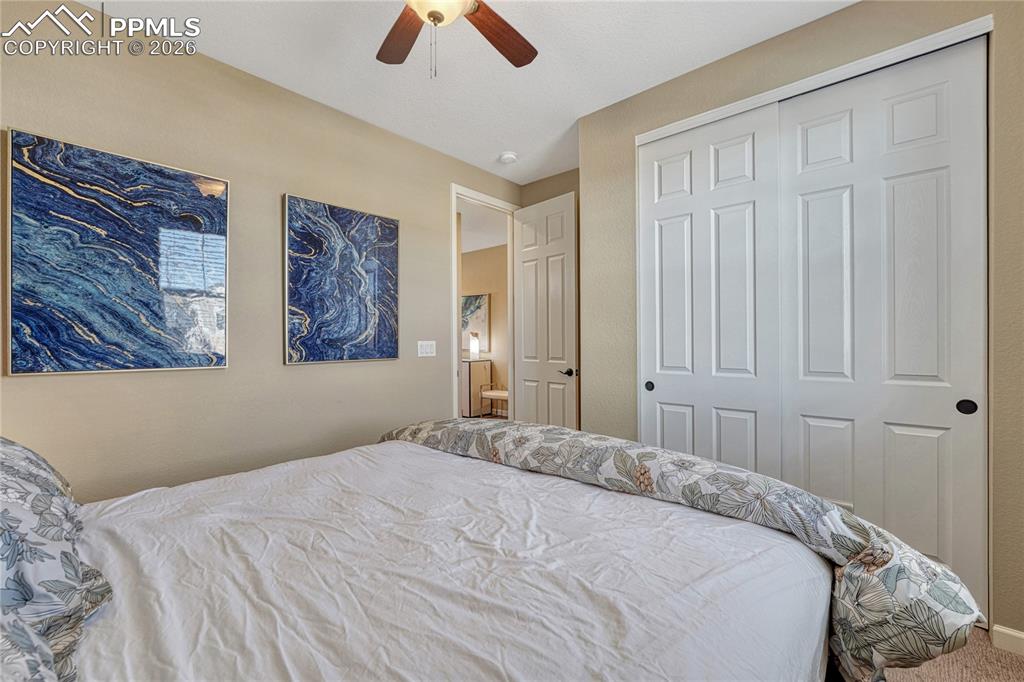 Image 14 of 44: Bedroom