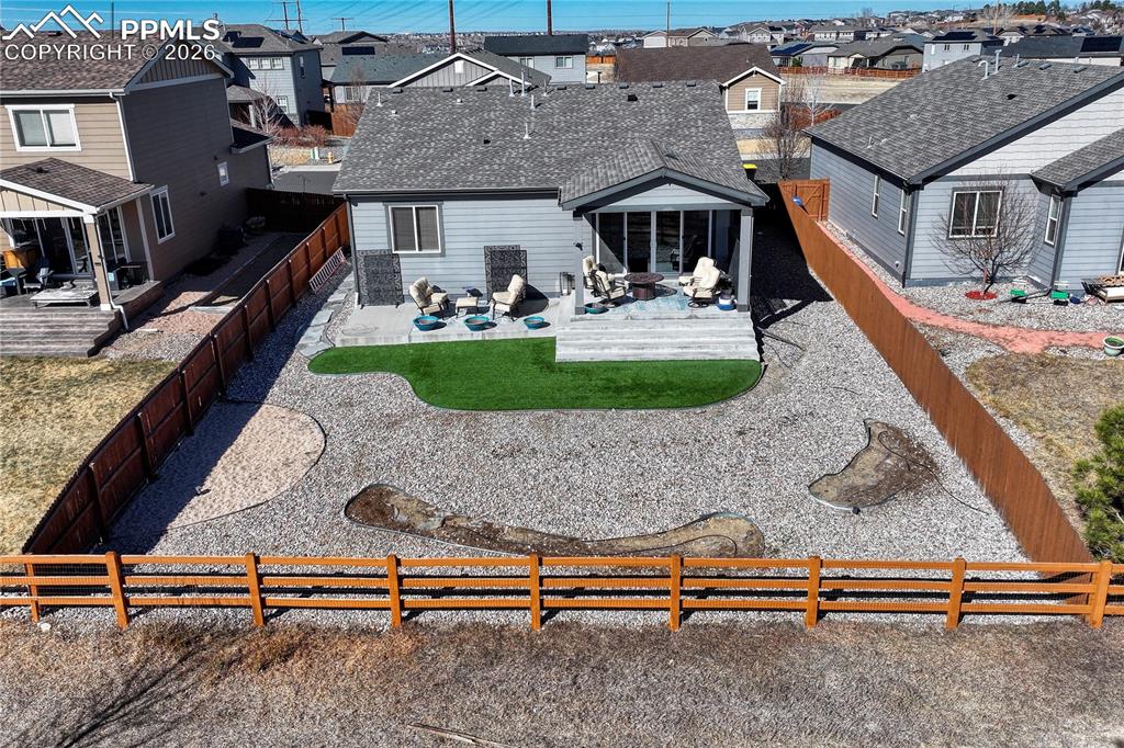 Image 38 of 44: Back of Structure