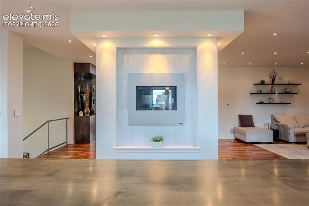 Image 15 of 50: Living Room