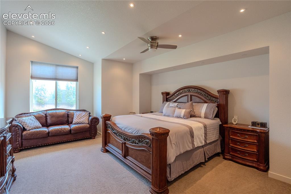 Image 24 of 50: Large primary suite has a large walk in closet, 5pc bath, walk in steam sho