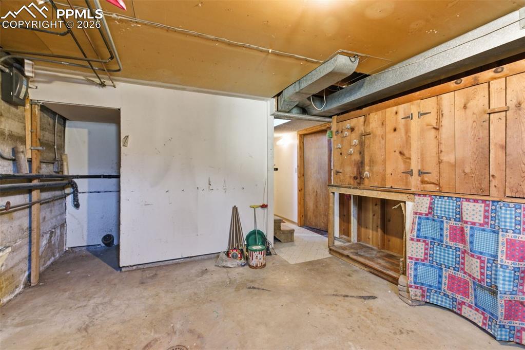 Image 22 of 35: View of below grade area