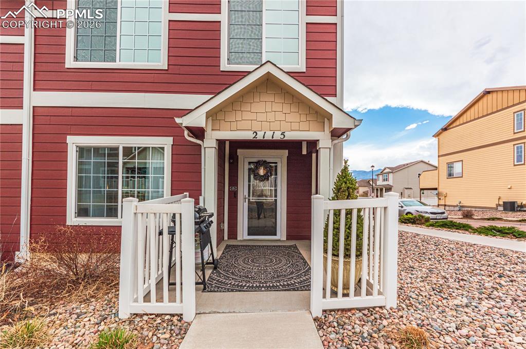 Image 14 of 45: Entry