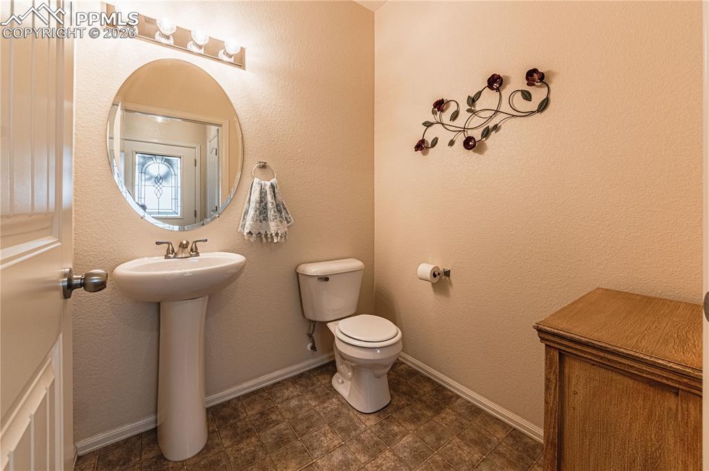 Image 27 of 45: Bathroom