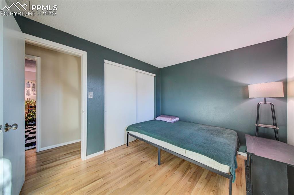 Image 22 of 41: Bedroom