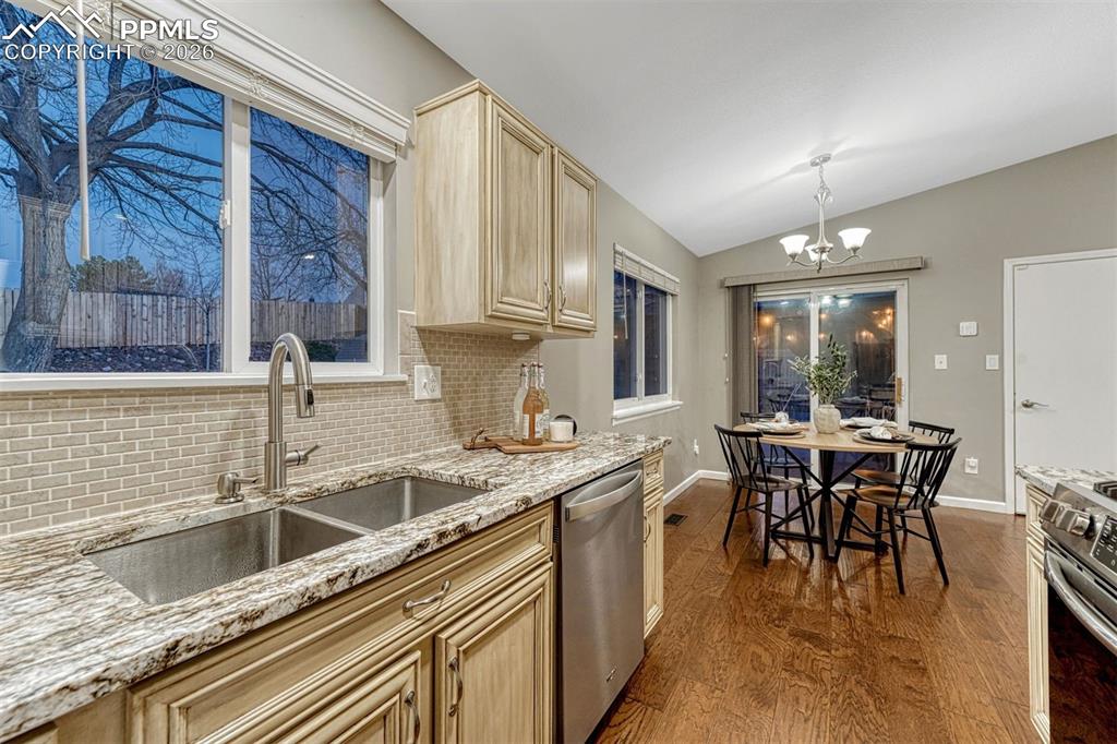 Image 23 of 49: Vaulted ceilings