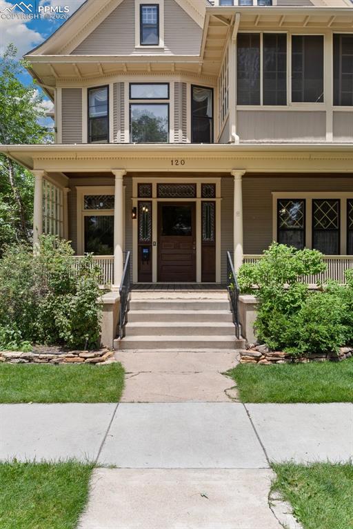 Image 4 of 38: Entry