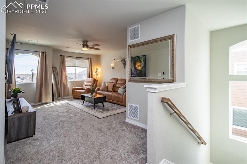 Image 32 of 50: Living Room