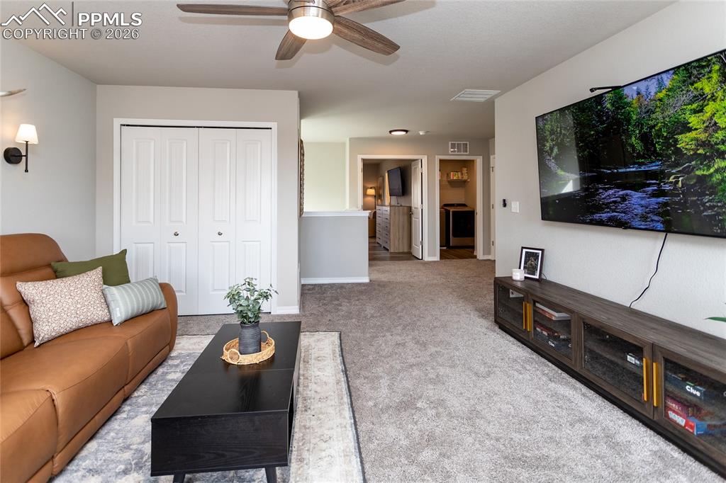 Image 34 of 50: Living Room