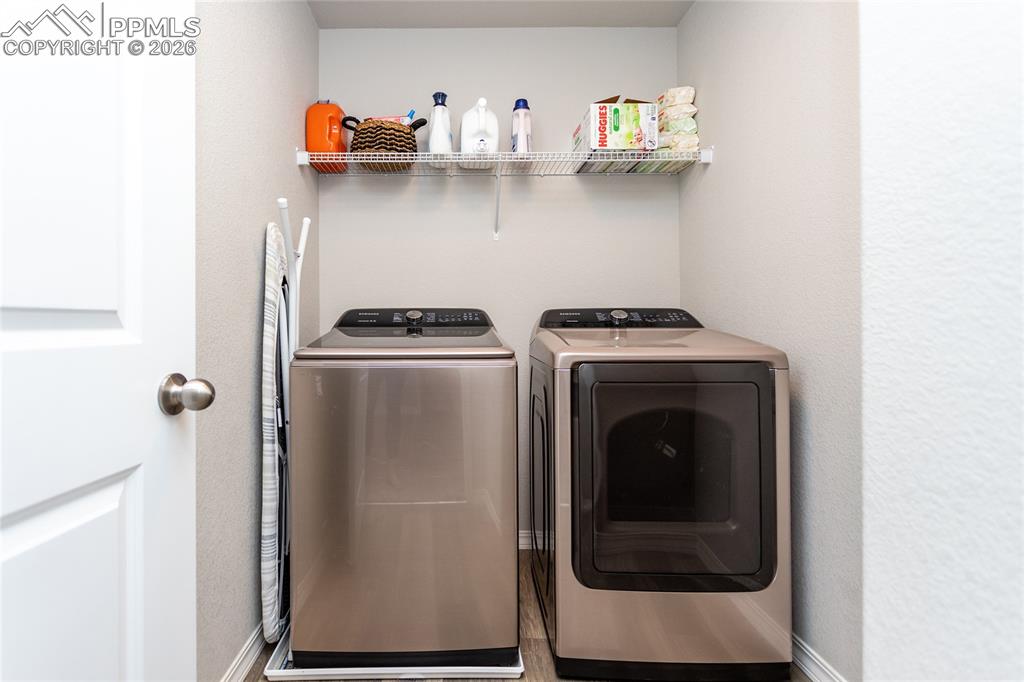 Image 36 of 50: Laundry