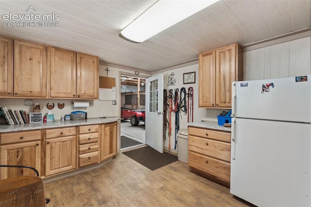 Image 44 of 50: Kitchen