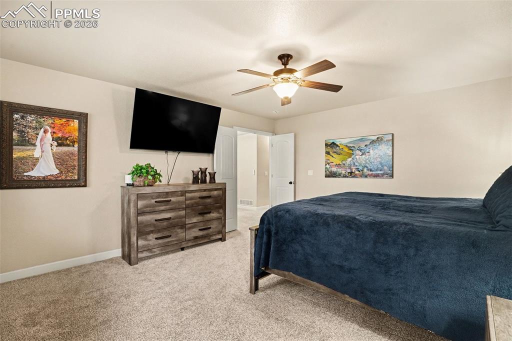 Image 13 of 31: Walk-in closet in en-suite bathroom
