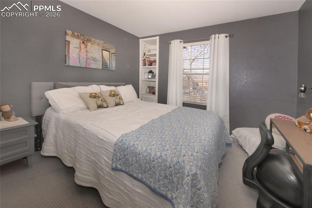 Image 25 of 47: Bedroom