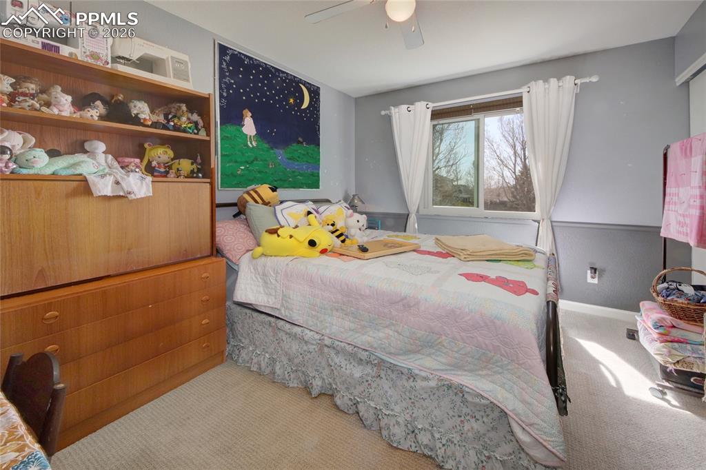 Image 26 of 47: Bedroom