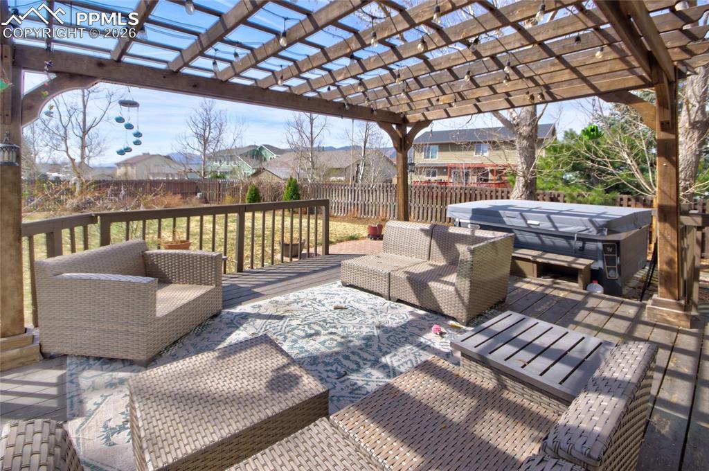 Image 36 of 47: Deck