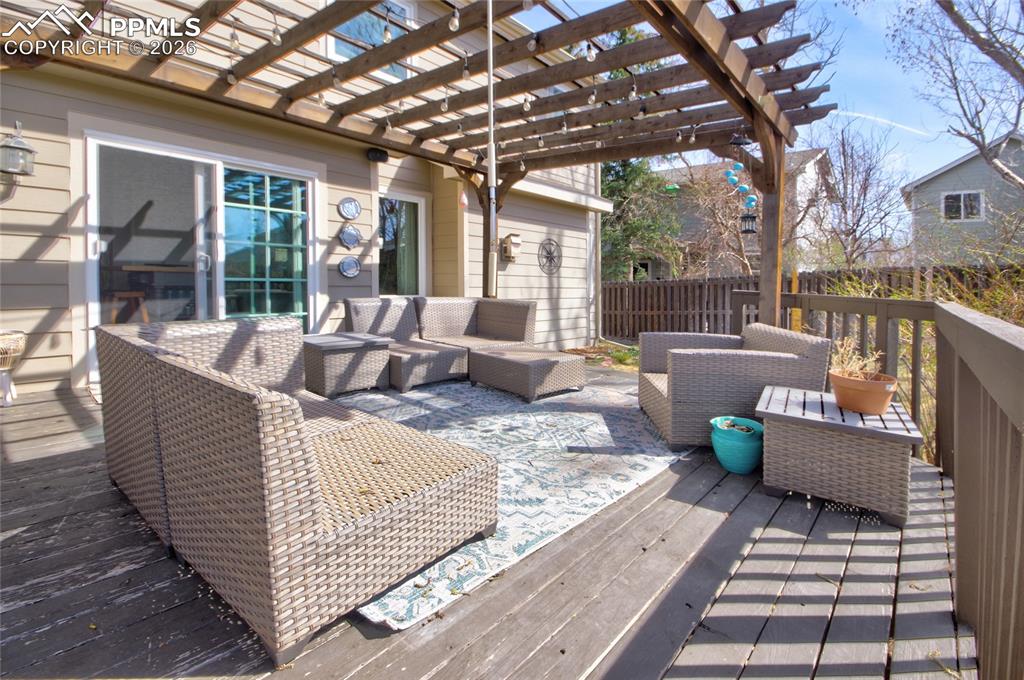 Image 37 of 47: Deck