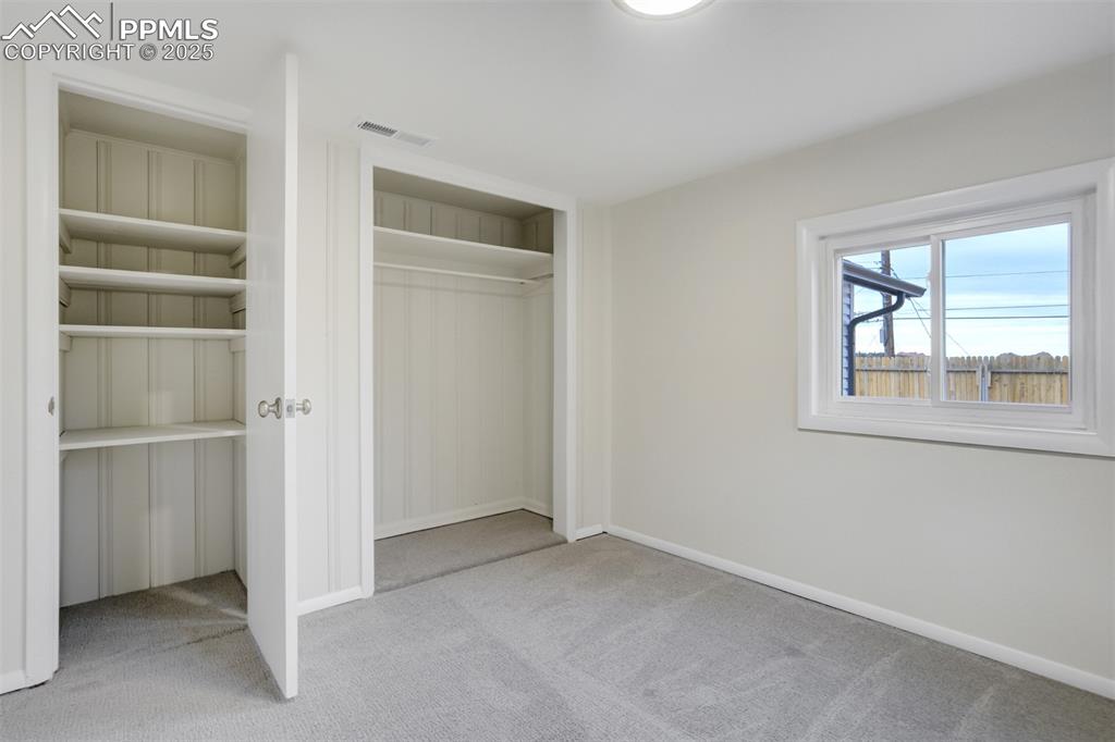 Image 21 of 41: Bedroom