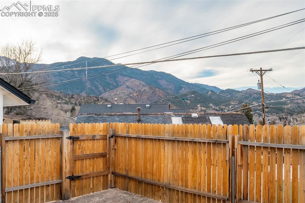 Image 33 of 41: View