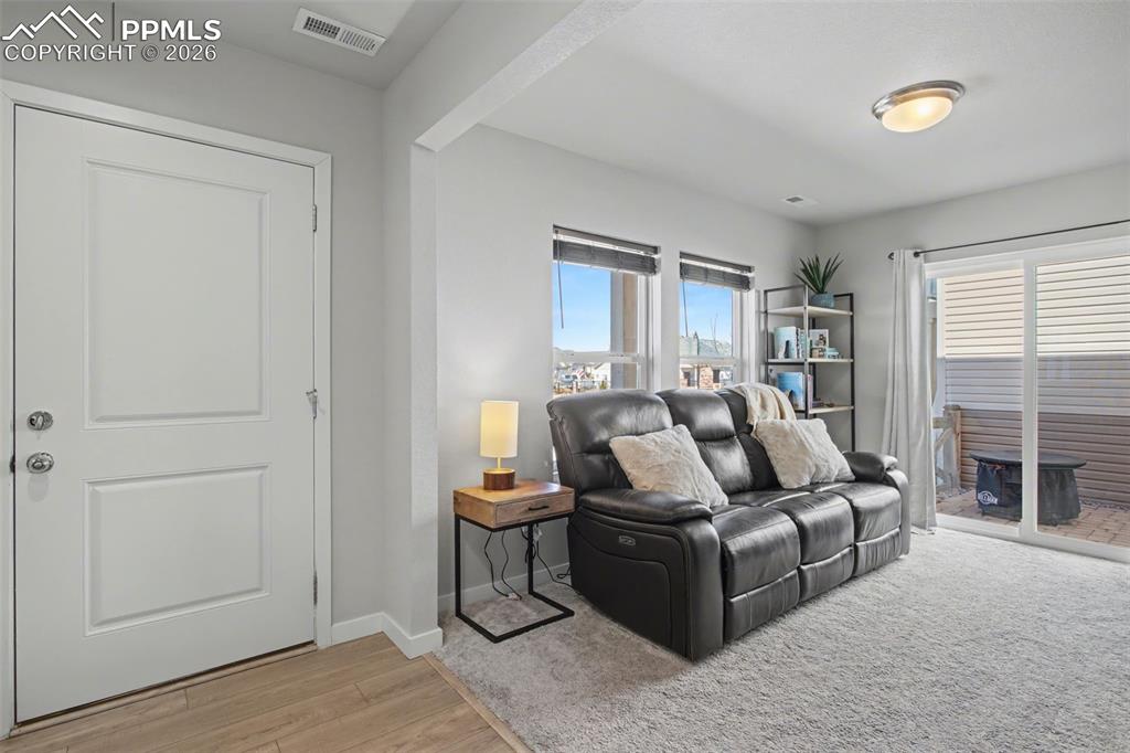 Image 12 of 32: Family Room