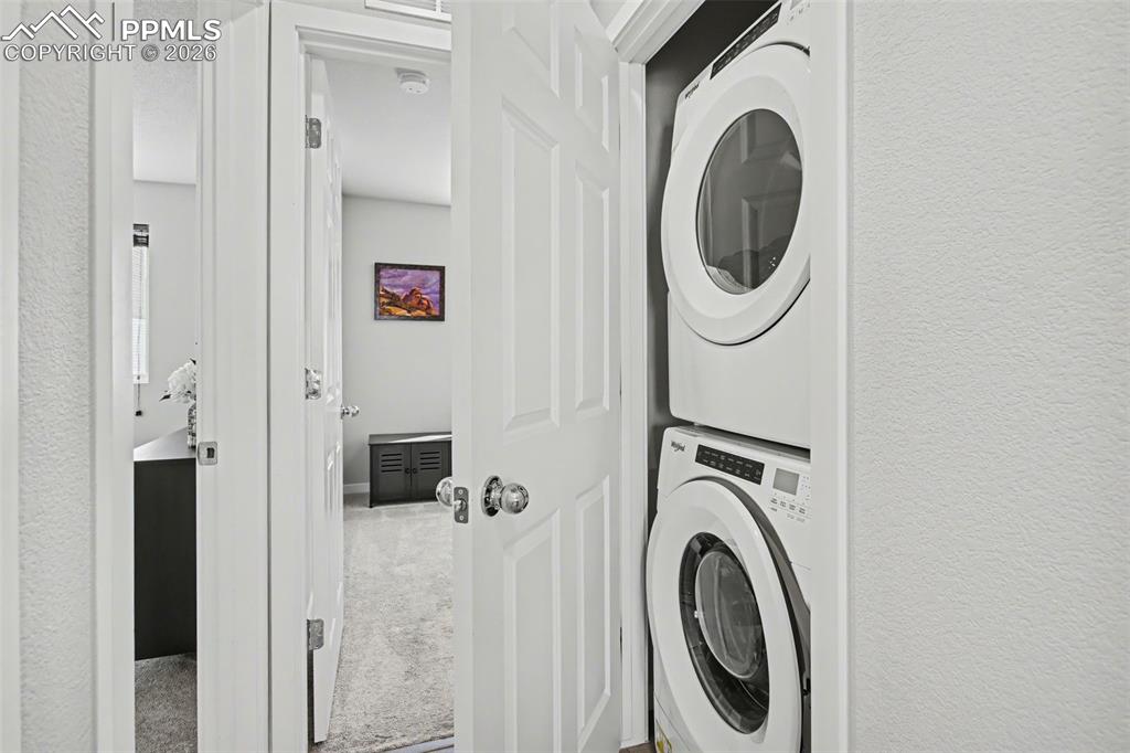 Image 26 of 32: Laundry