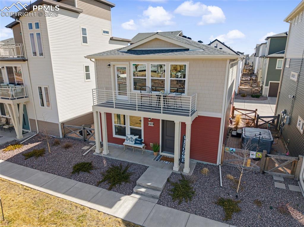 Image 3 of 32: Front of Structure