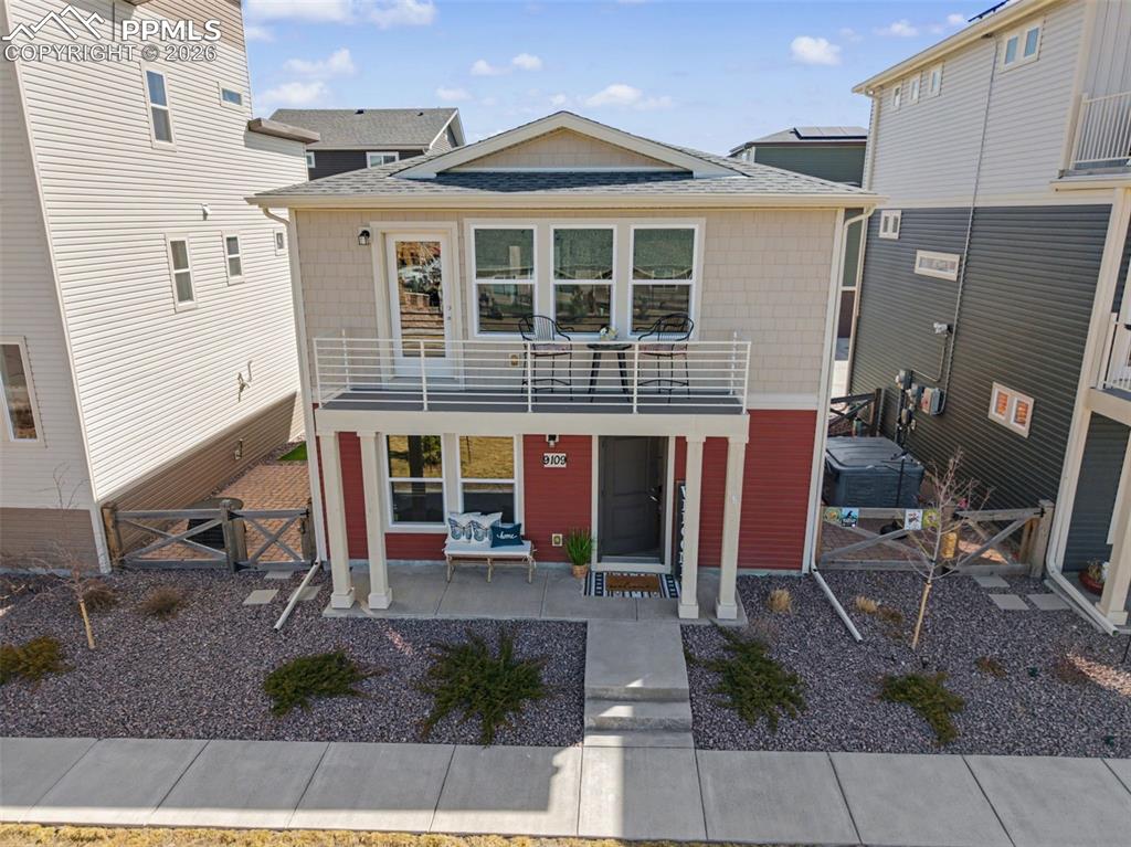 Image 31 of 32: Front of Structure