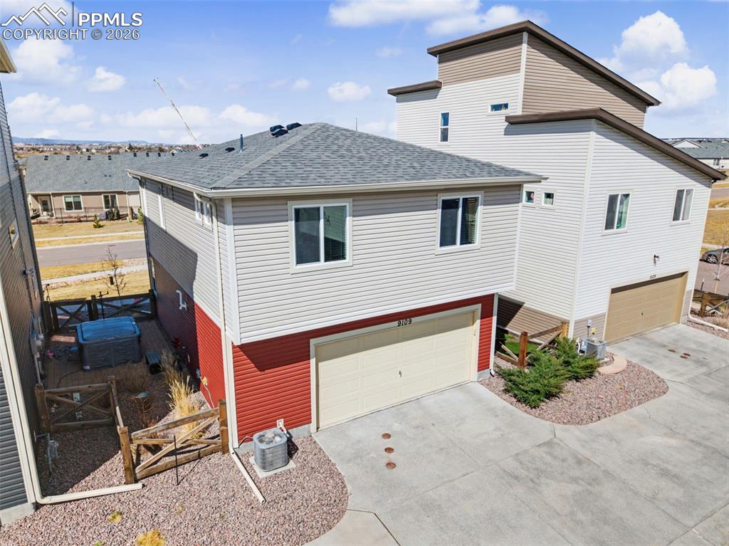 Image 4 of 32: Other