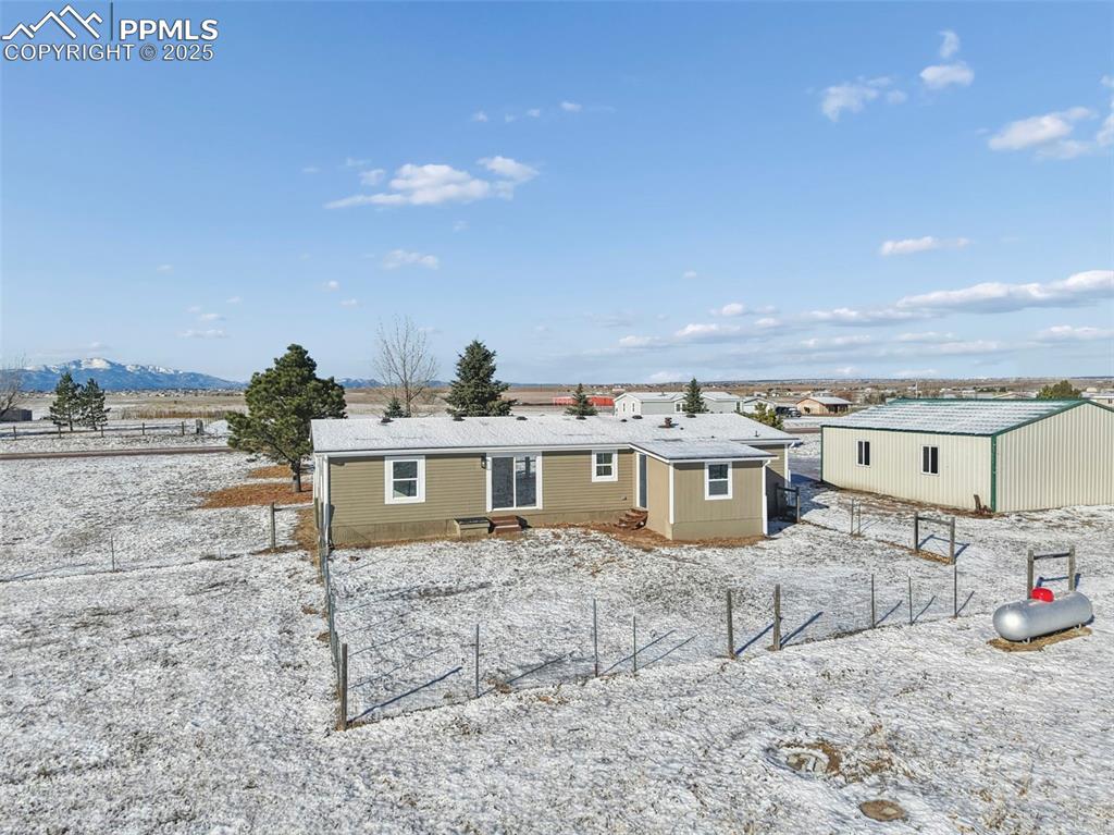 Image 47 of 50: Back of Structure