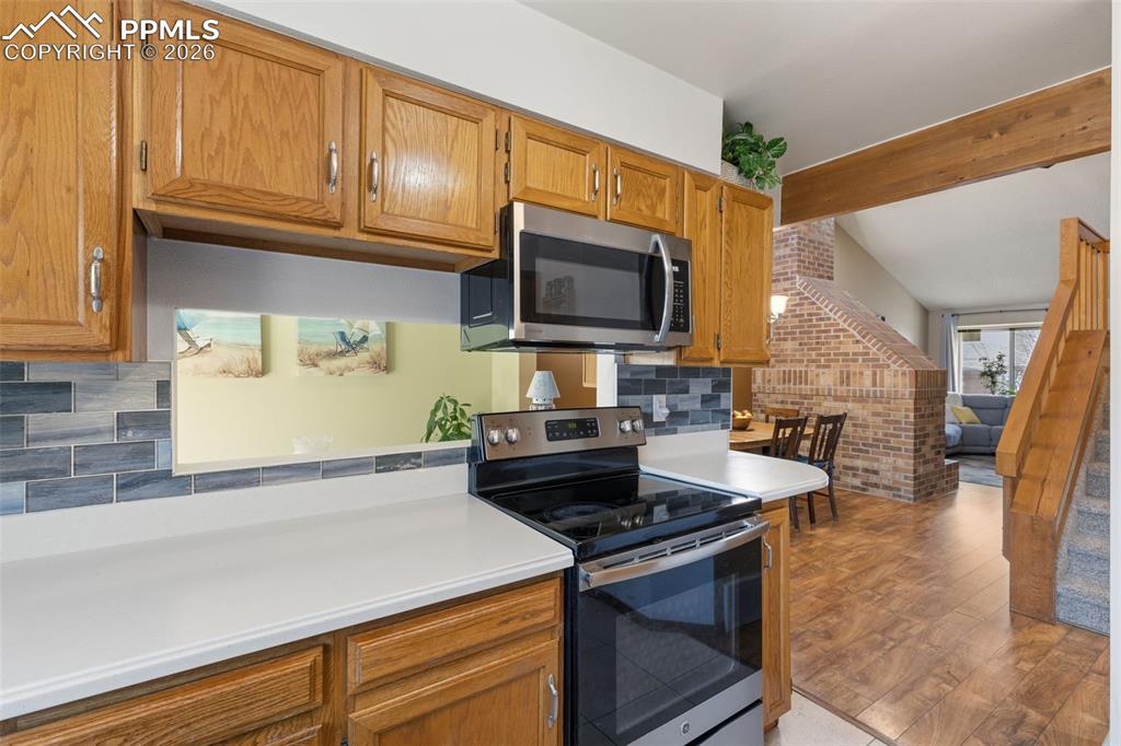 Image 12 of 43: Kitchen