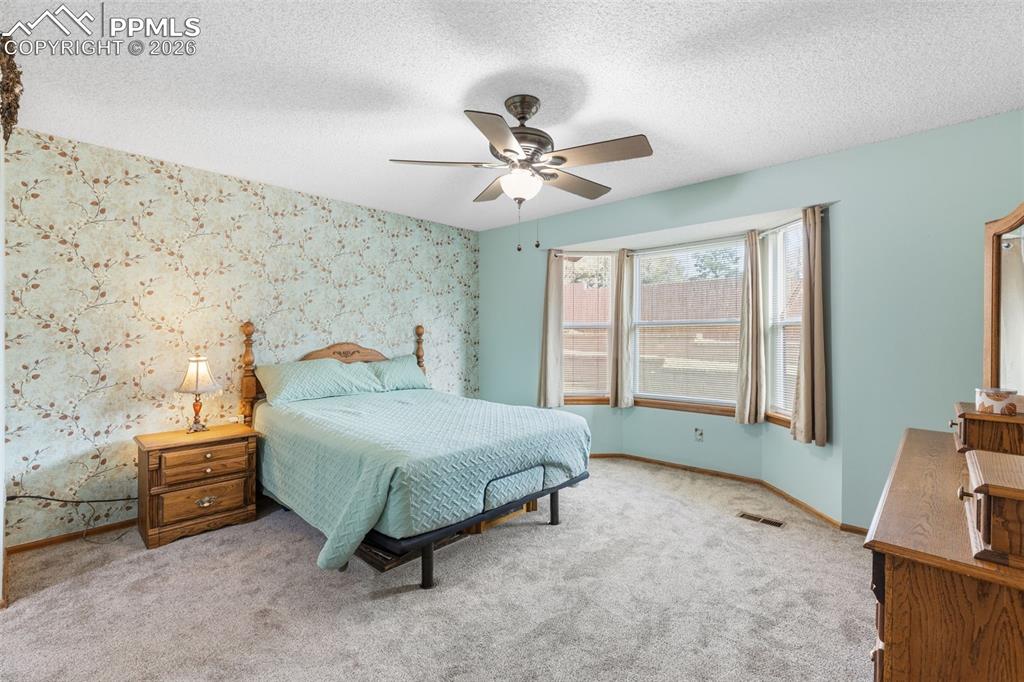 Image 18 of 43: Bedroom