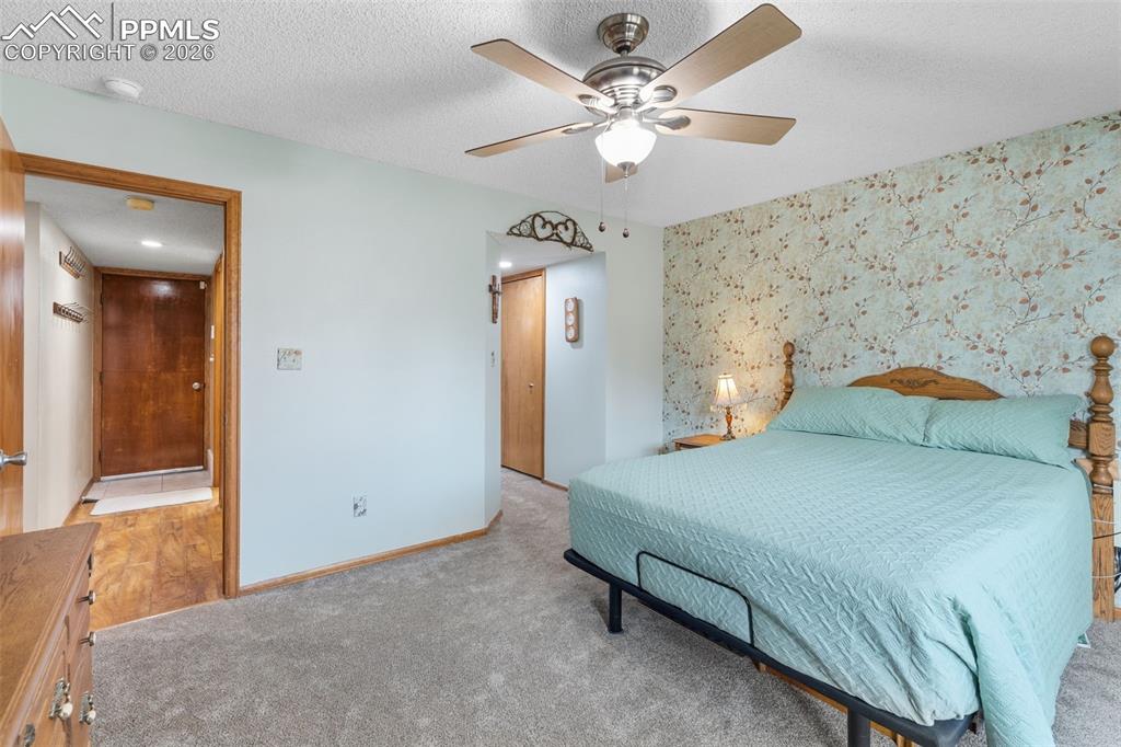 Image 19 of 43: Bedroom