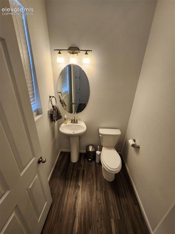 Image 17 of 19: Bathroom