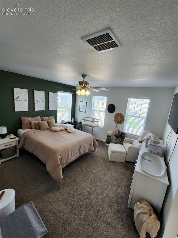 Image 9 of 19: Bedroom