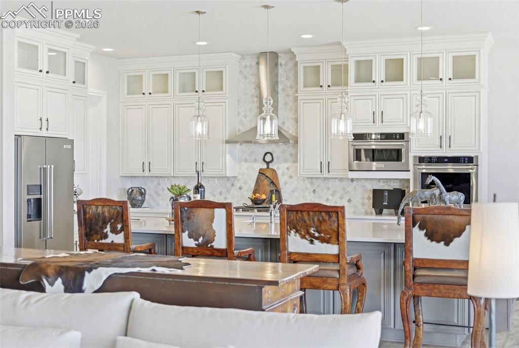 Image 2 of 43: Kitchen