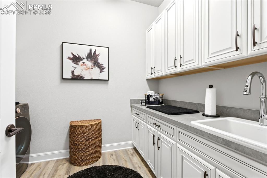 Image 28 of 43: Laundry