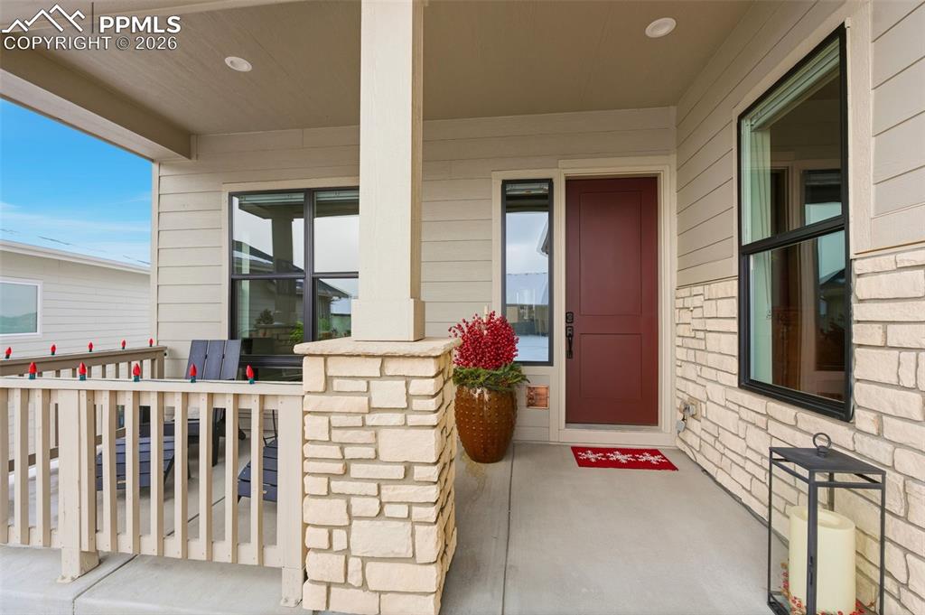 Image 3 of 43: Entry