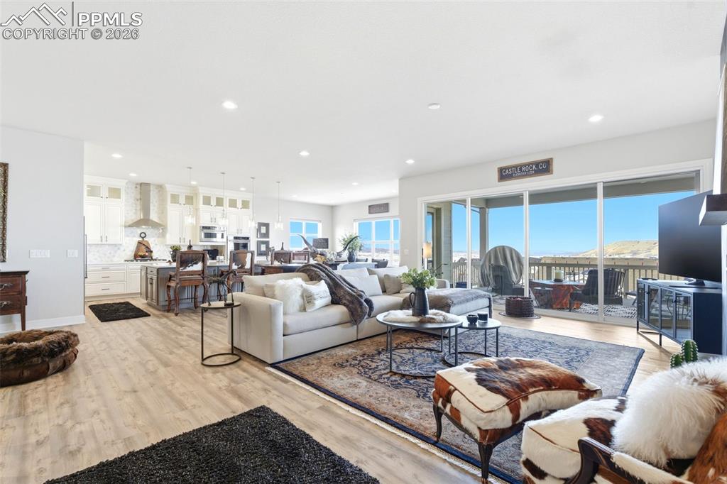 Image 42 of 43: Living Room